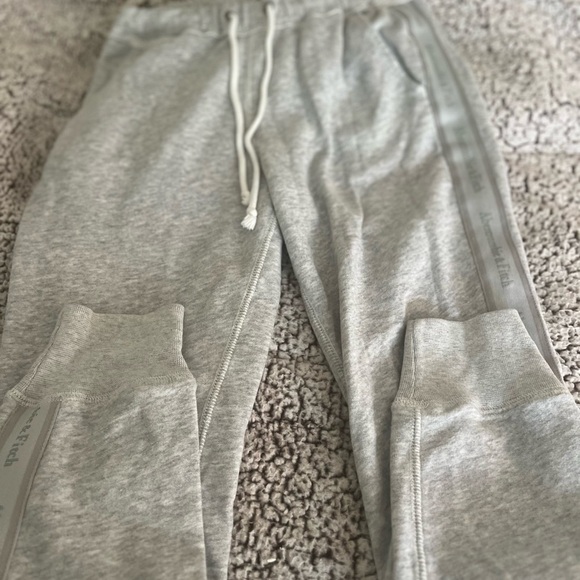 Abercrombie & Fitch Pants - Abercrombie & Fitch Gray Joggers Womens XS